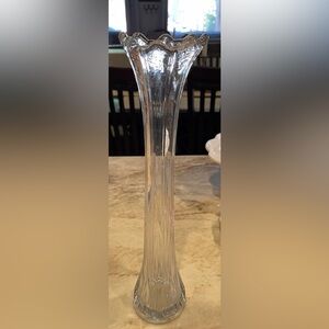 Vintage swung vase scalloped clear glass 16” Vase